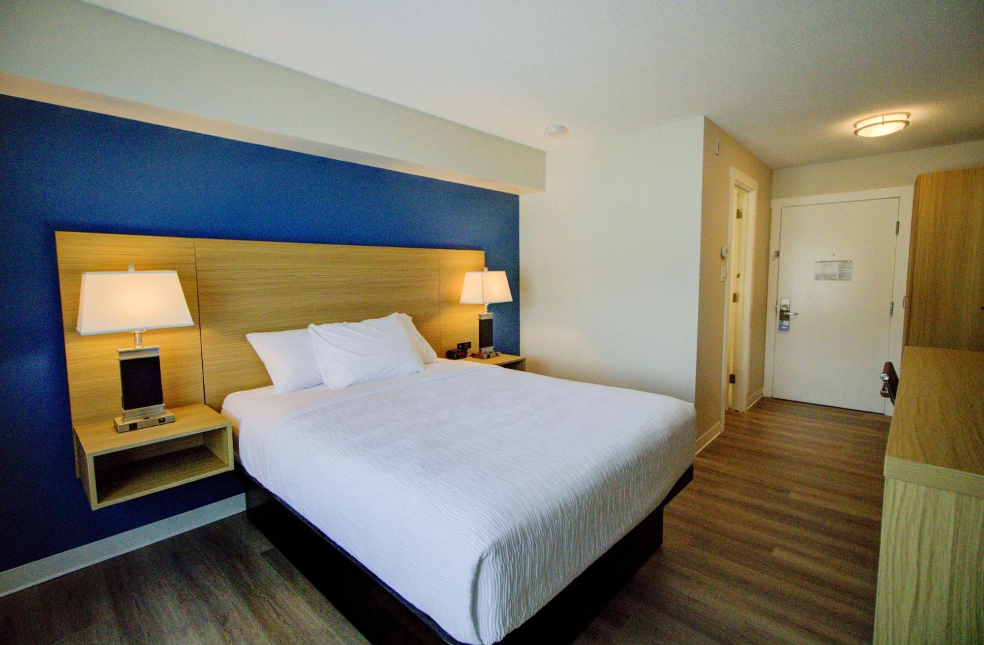 Baymont By Wyndham Gold River Ngoại thất bức ảnh