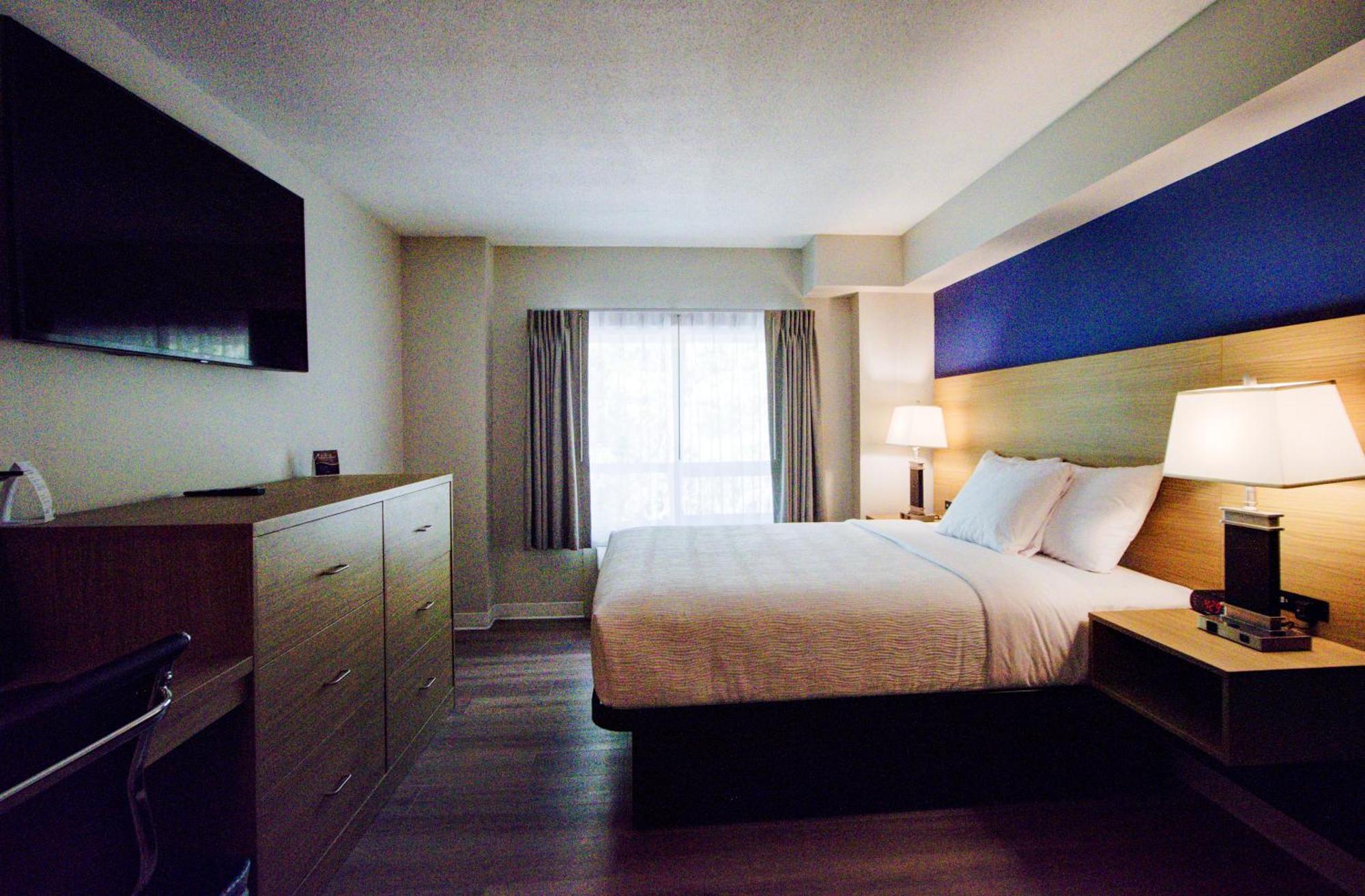 Baymont By Wyndham Gold River Ngoại thất bức ảnh