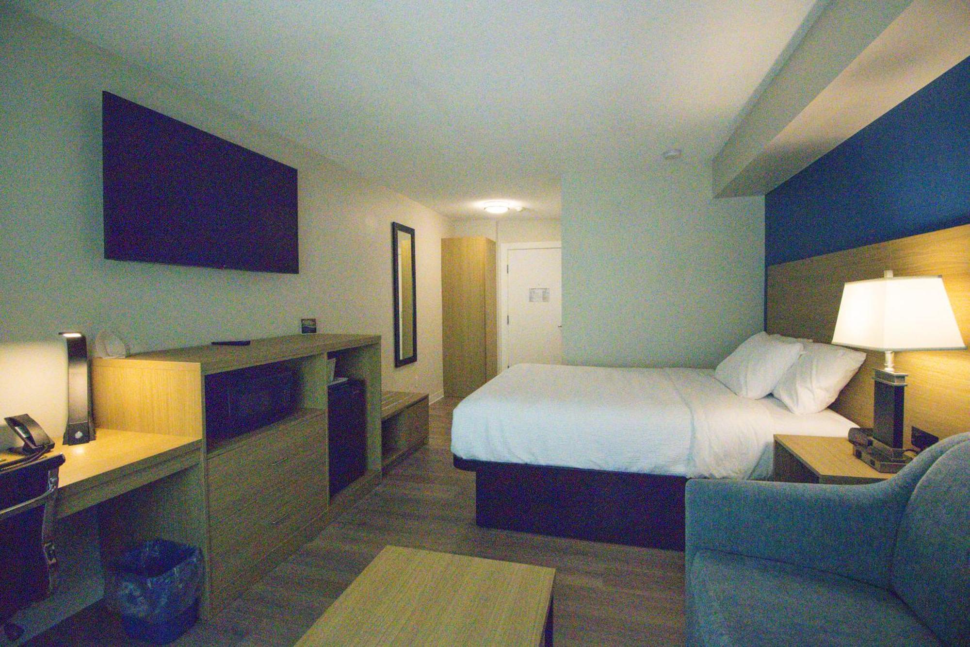 Baymont By Wyndham Gold River Ngoại thất bức ảnh