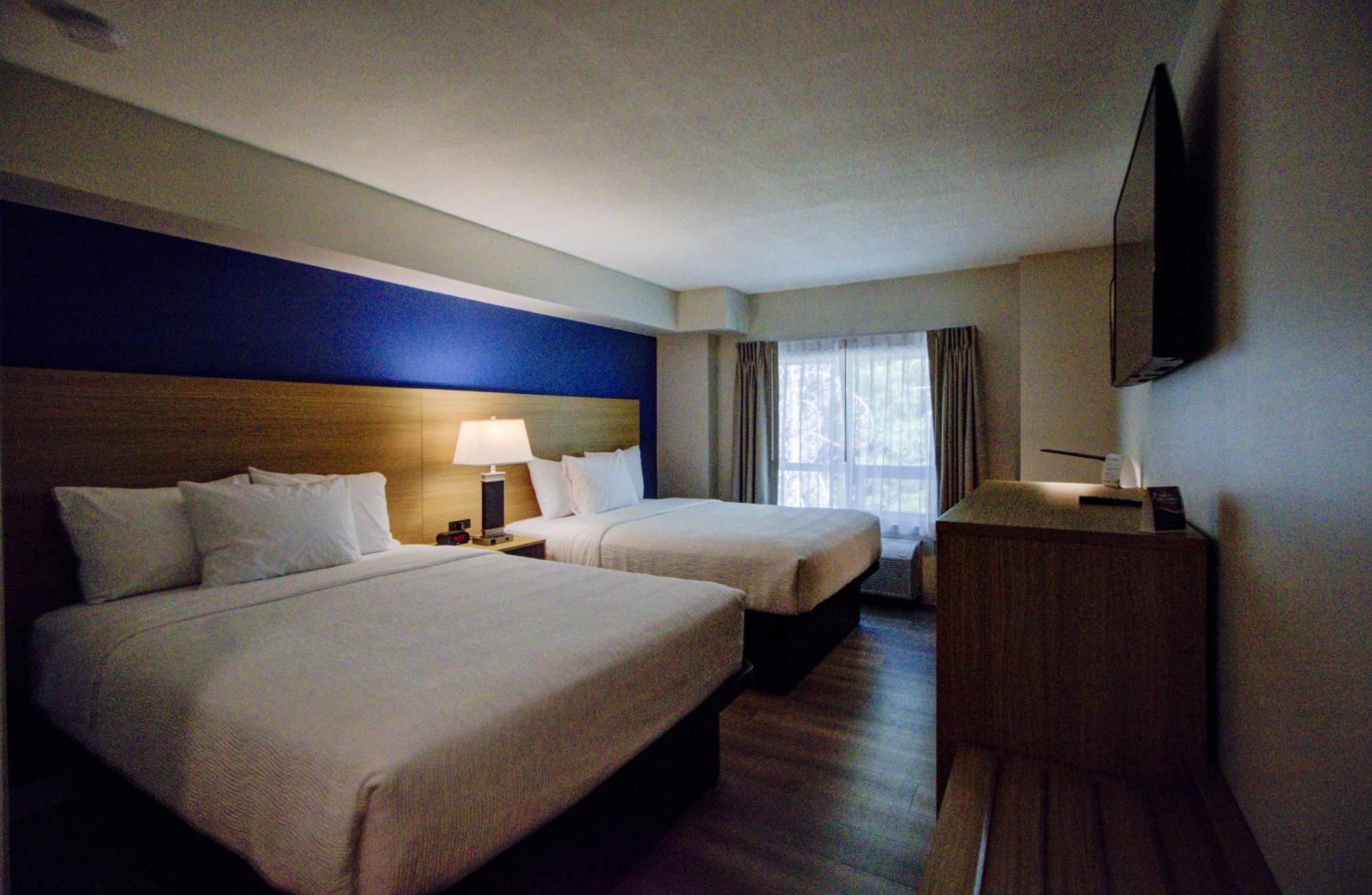Baymont By Wyndham Gold River Ngoại thất bức ảnh