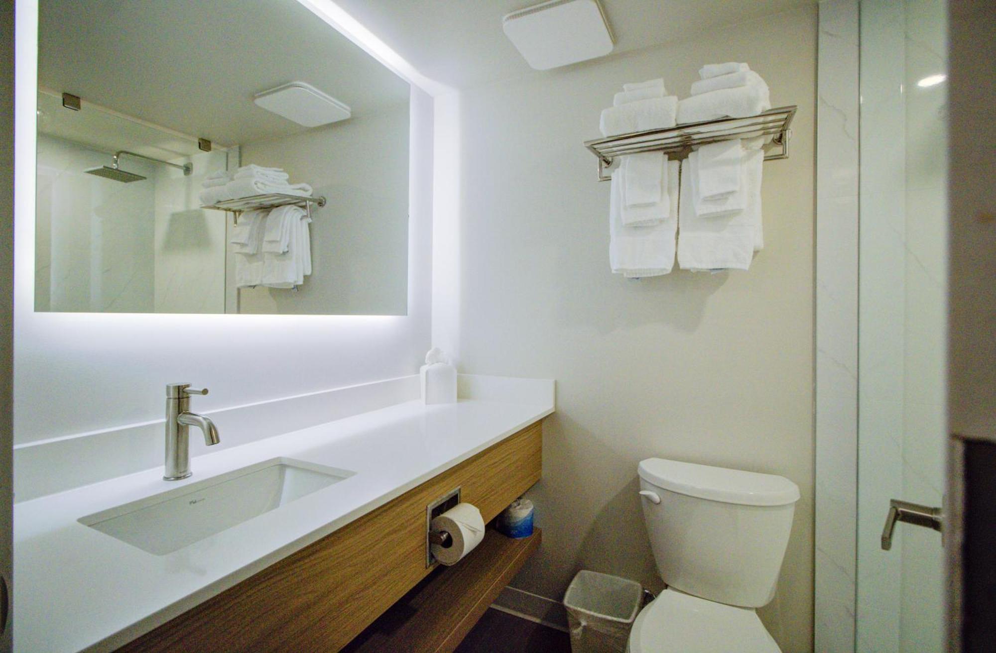Baymont By Wyndham Gold River Ngoại thất bức ảnh